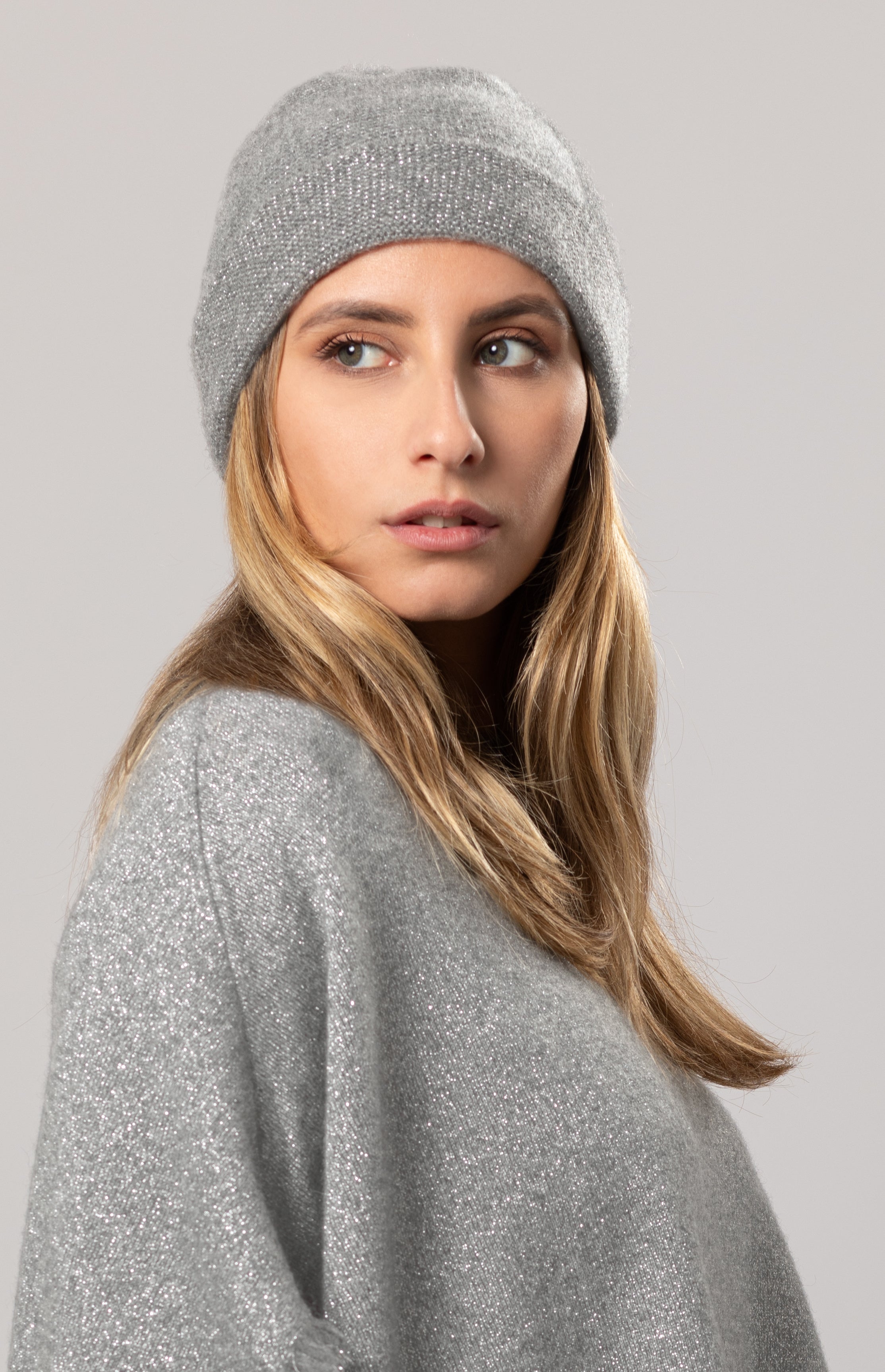 Cappello con stelle in lurex FASHIONDESIGN Cappello con stelle in lurex FASHIONDESIGN